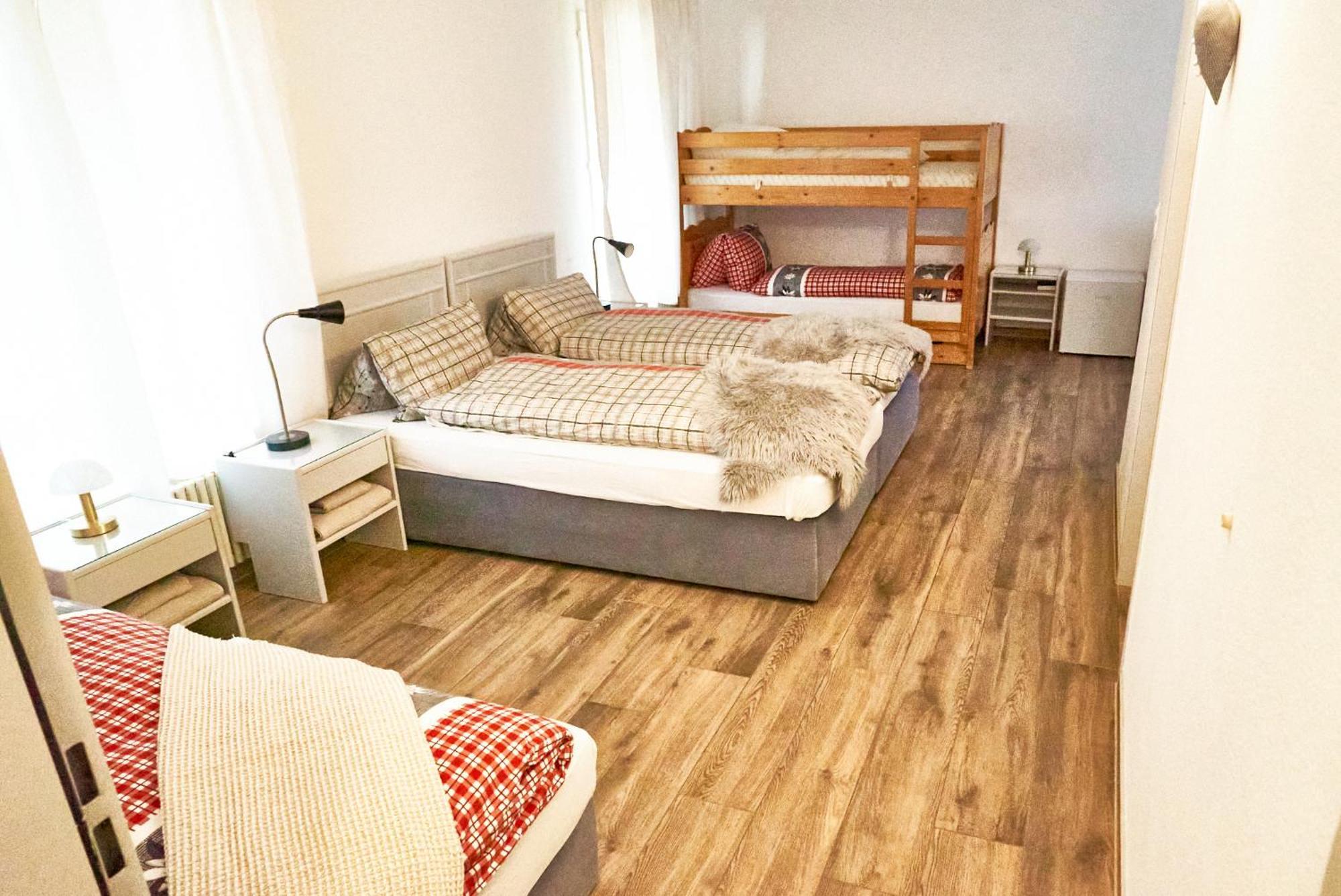 Family Room By Interlaken Parking Darligen Ngoại thất bức ảnh