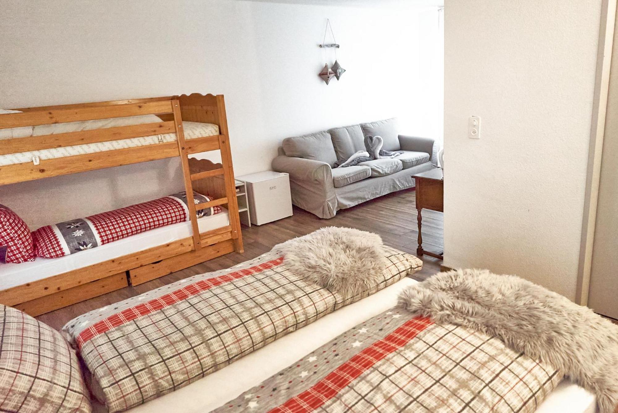 Family Room By Interlaken Parking Darligen Ngoại thất bức ảnh